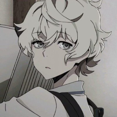 主播明明离开东方甄选后首开直播